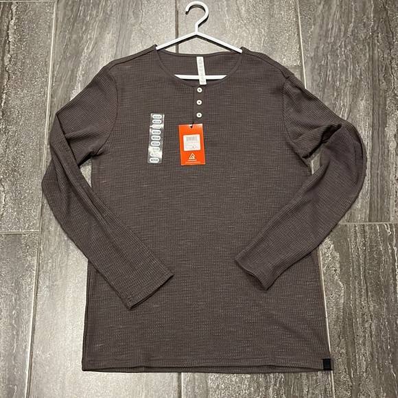 RIPZONE HEATHER GRAY 3-BUTTON HENLEY MEN SIZE M (NWT) - Picture 1 of 7